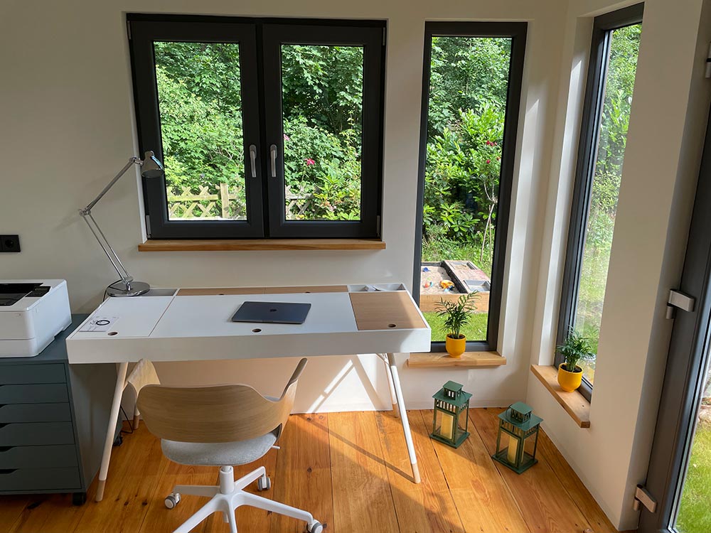 Home Office im Tiny House Arbeitsplatz